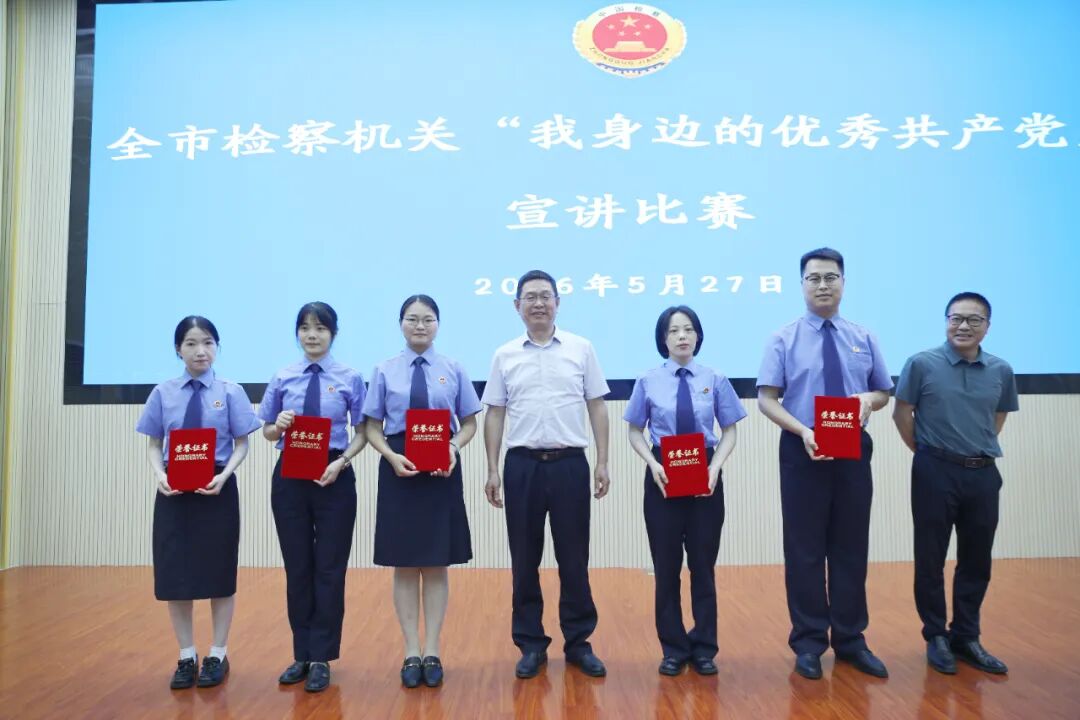 2db96d59cbe8a85c37f0cd56ad63bbb0.jpg