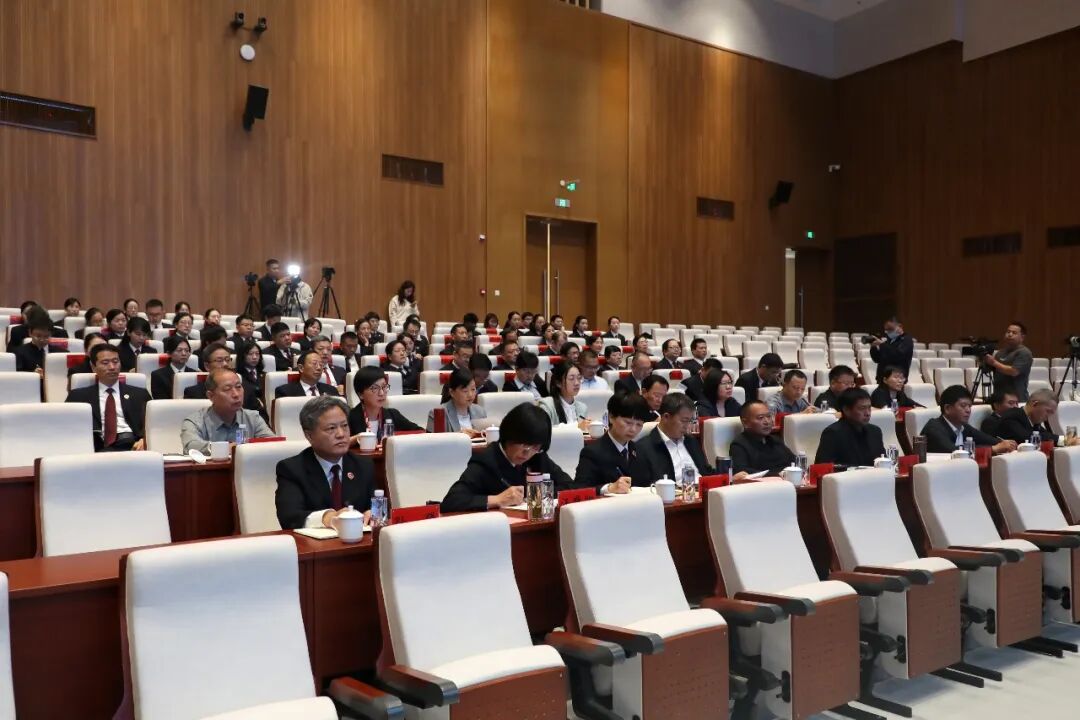 a0edf596c2bf9e9de1a1e8f361b80571.jpg