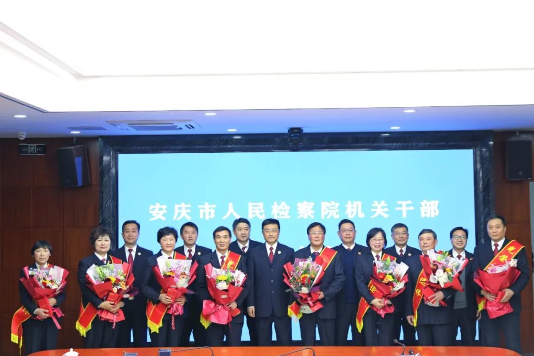 aa955a8d60bec21f4970e27faaf2d67f.jpg